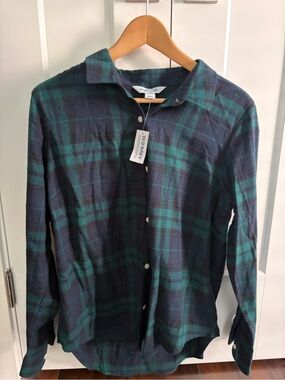 Old Navy Green and Navy Plaid Flannel Button-Up Shirt